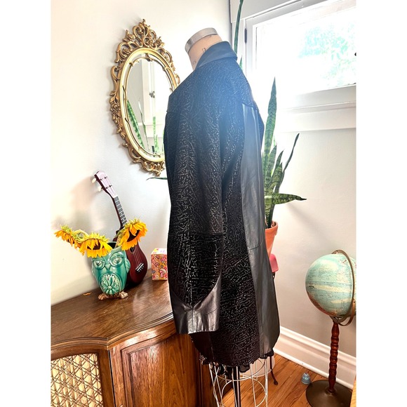 Vintage 1980s Leather Coat Black Embossed Detail Oversized Blazer Jacket- size M - Picture 3 of 7
